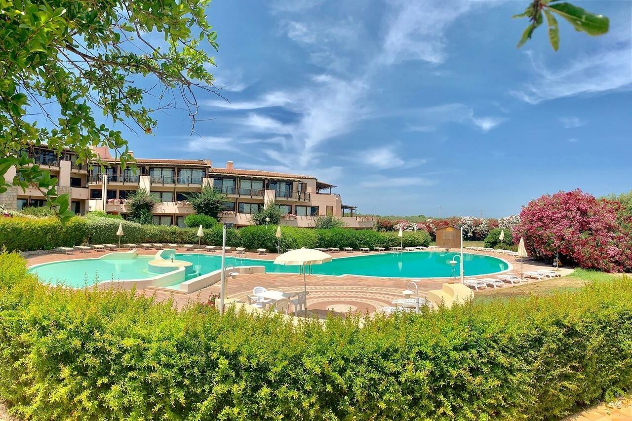 Sporting Hotel Tanca Manna Cannigione Exterior photo